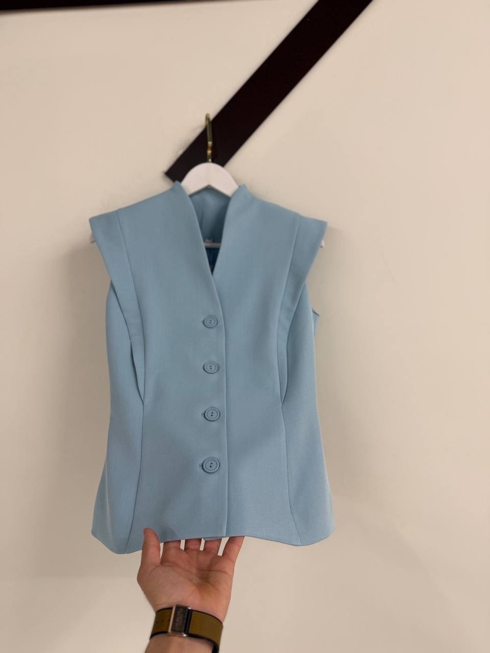 жилет женский черный,жилет женский,жилет,жилет приталенный,жилет черный