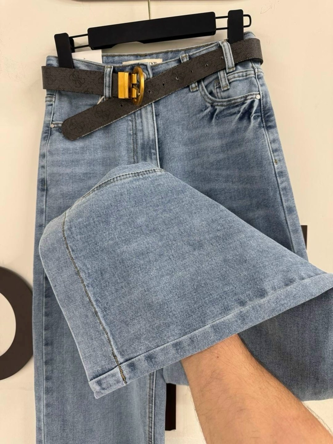 женские джинсы,джинсы стильные,модные джинсы,джинсы широкие,одежда джинсы