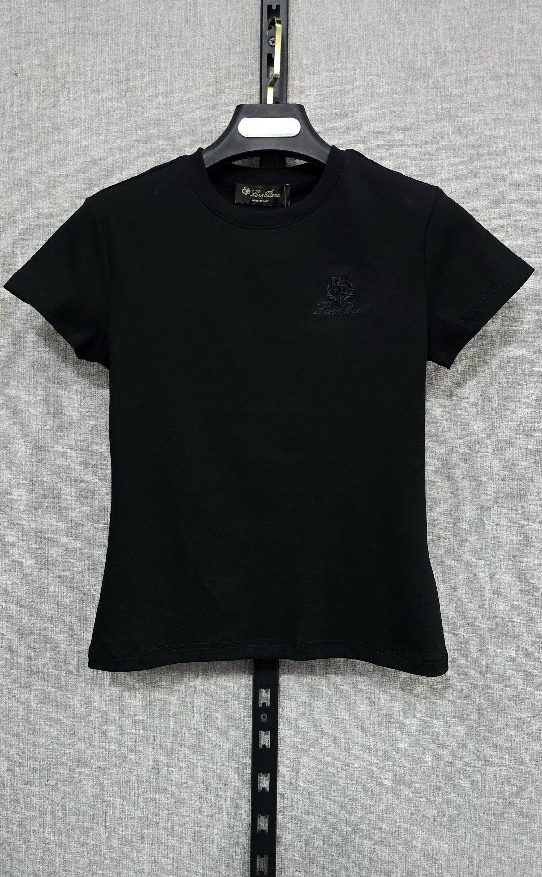 футболки женская,футболка,футболки модные,футболка дольче габбана черная,футболки мужские