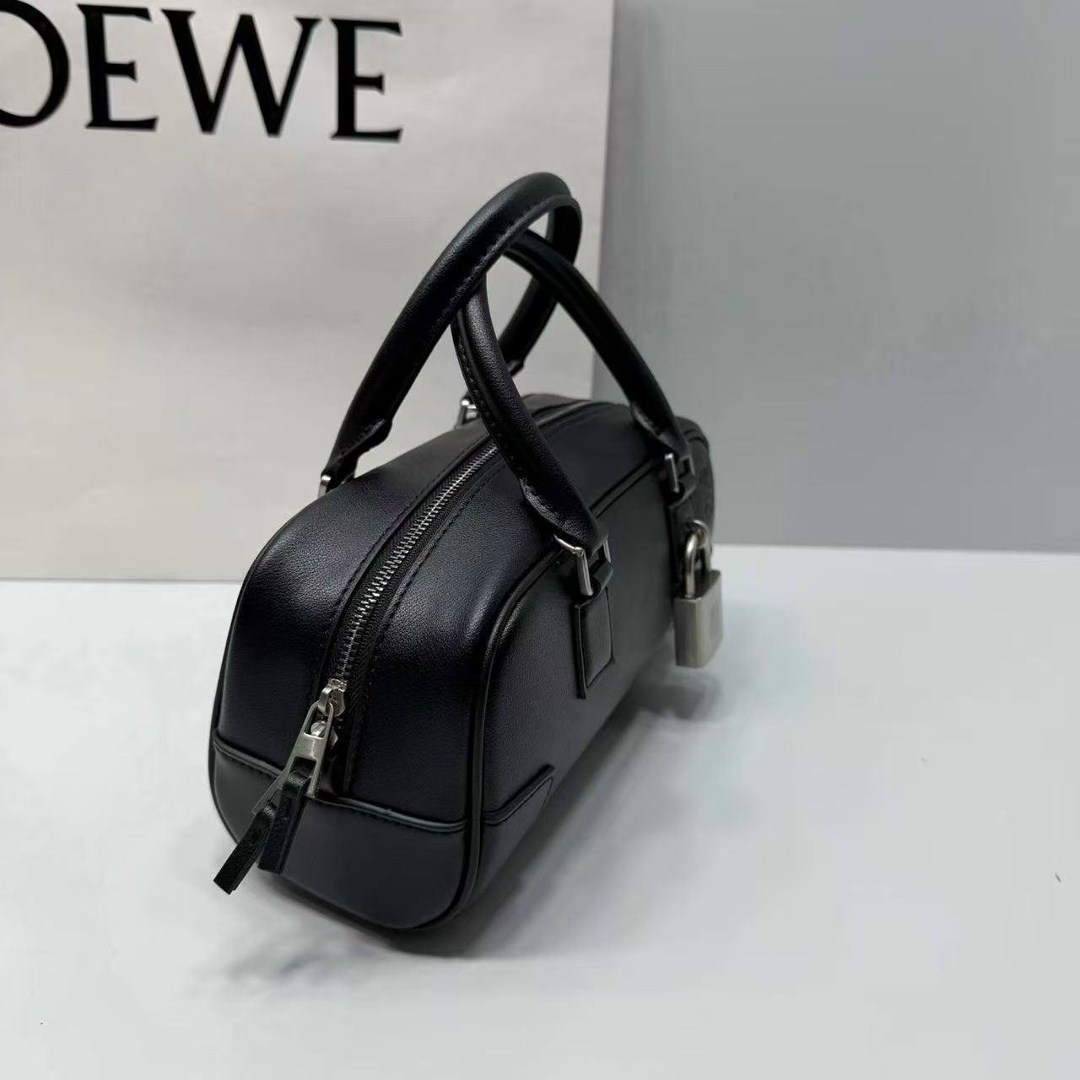 loewe сумка,сумка женская loewe кожаная с ручками,сумка женская loewe из натуральной кожи,женская сумка loewe,сумка