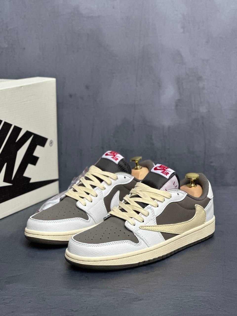 nike air jordan 1 low travis scott reverse mocha,кроссовки nike air jordan 1 low x travis scott,nike air jordan 1 low travis scott,кроссовки travis scott x air jordan 1 low,nike air jordan 1 low x tra