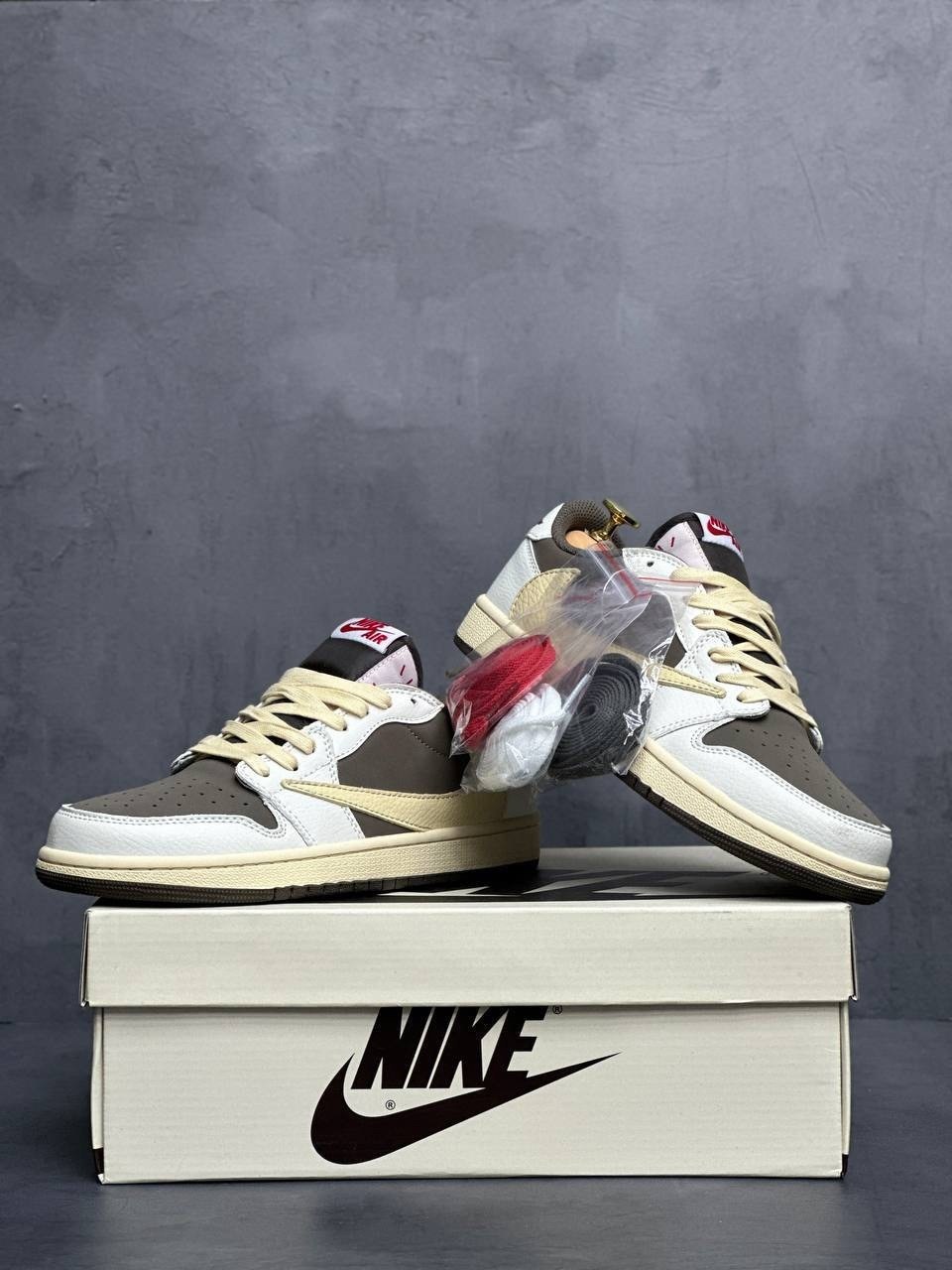 nike air jordan 1 low travis scott reverse mocha,кроссовки nike air jordan 1 low x travis scott,nike air jordan 1 low travis scott,кроссовки travis scott x air jordan 1 low,nike air jordan 1 low x tra