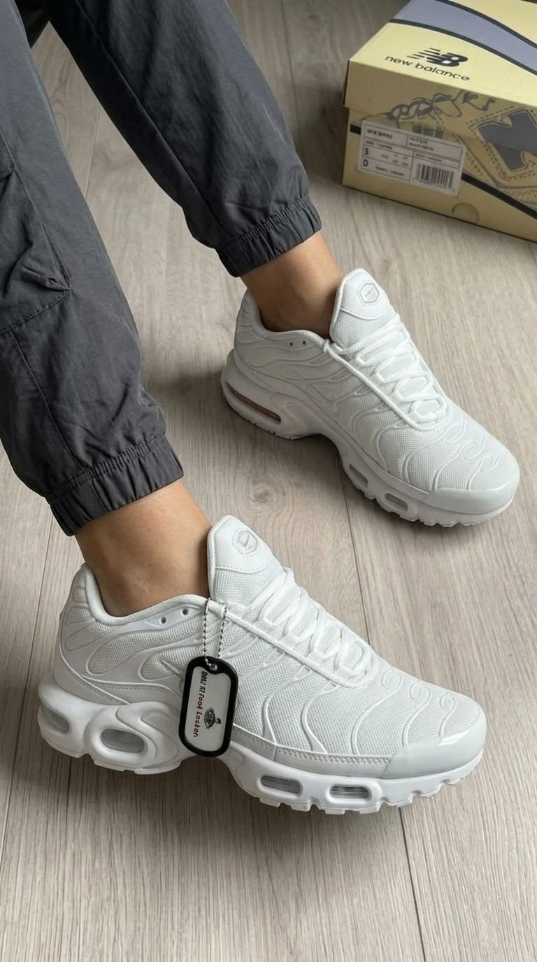 кроссовки nike air max tn plus,nike air max plus tn white,nike air max plus tn,кроссовки nike air max plus,кроссовки