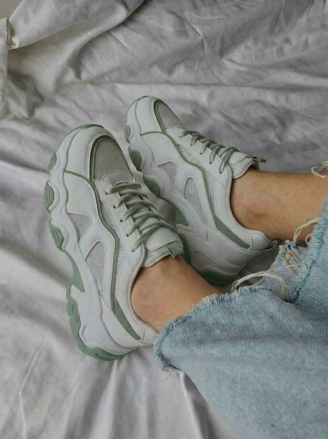 женские кроссовки,кроссовки модные,массивные кроссовки,женские массивные кроссовки,кроссовки эко