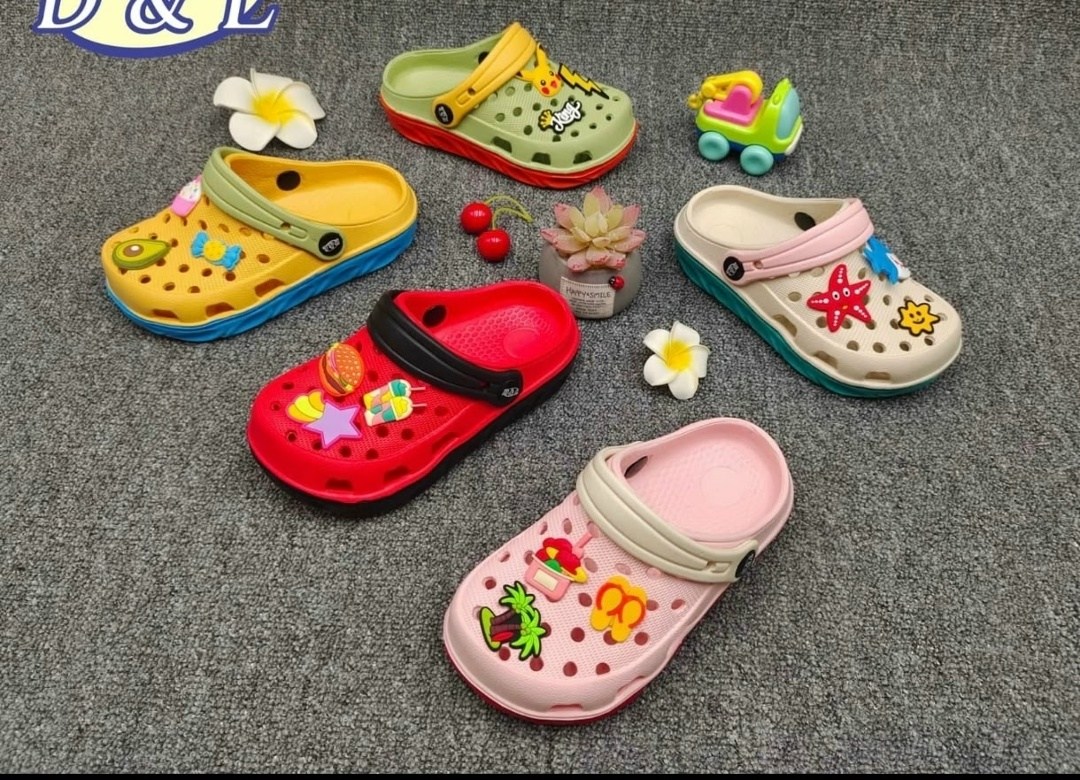 ,сланцы детские кроксы,детские кроксы,джибитсы на крокс,кроксы модные