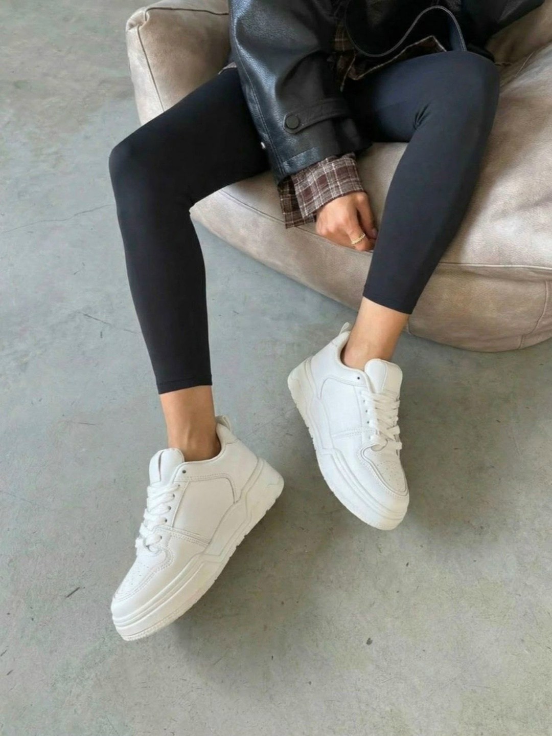 ,женские кроссовки,белые кроссовки,женские белые кроссовки,кроссовки