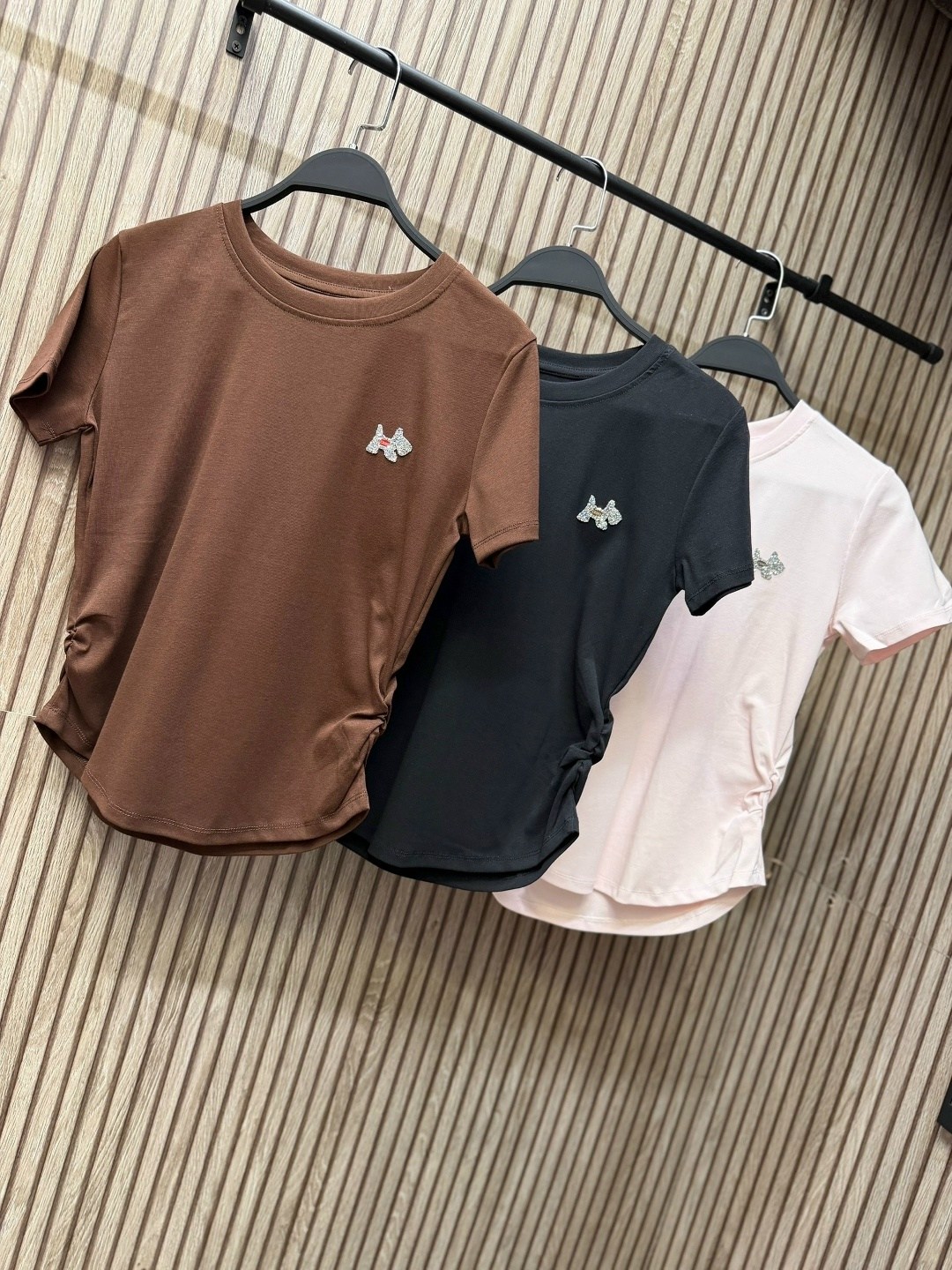 девушка,блузка с декором,блуза женская,нарядная блузка,летние блузки женские