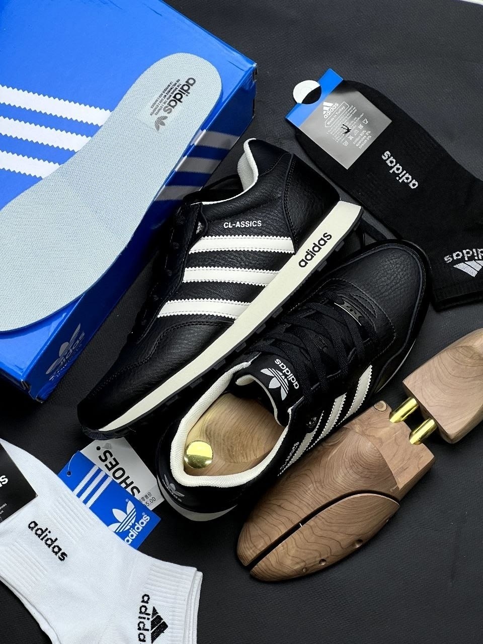 кроссовки мужские adidas,кроссовки adidas,кроссовки мужские женские adidas,кроссовки adidas zx750 кожаные черные,кроссовки адидас мужские