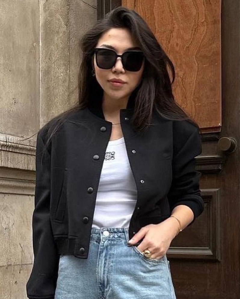 стильный бомбер,куртка бомбер,куртка женская бежевая,куртка женская молочная,куртка стильная