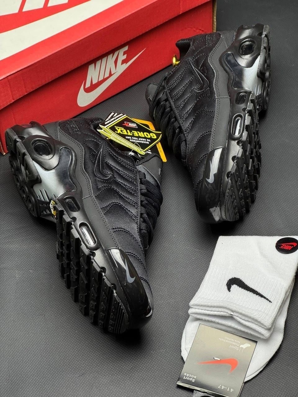 кроссовки nike air max tn plus,nike air max tn plus black,мужские кроссовки nike air max tn plus,nike air max plus tn,кроссовки