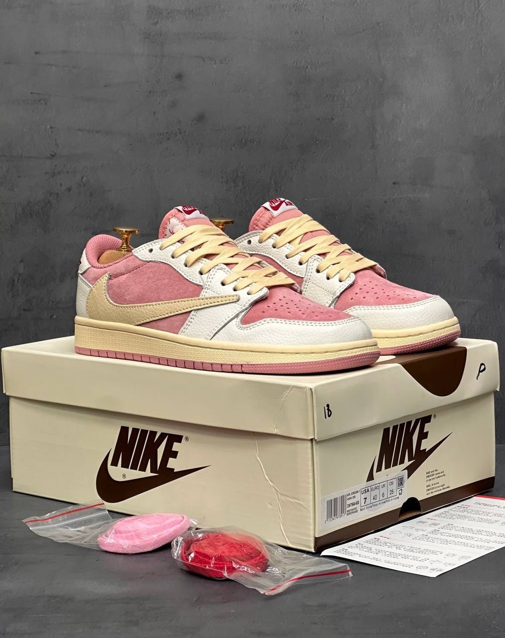 travis scott x air jordan 1 low sail shy pink,кроссовки travis scott x air jordan 1 low sail shy pink,кроссовки air jordan 1 low x travis scott 'shy pink' unisex,travis scott x air jordan 1 low og 'sh
