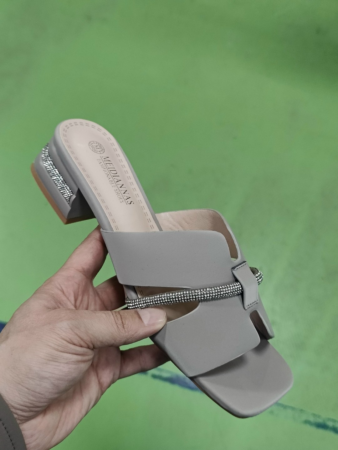 ,женские шлепанцы,женские босоножки,женская ,обуви