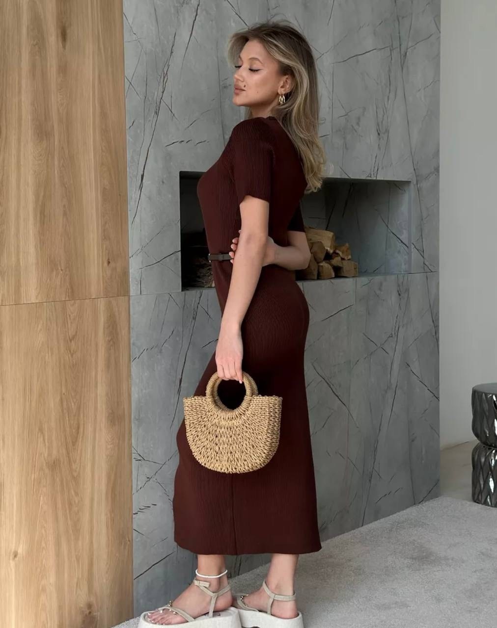 платье трикотажное с ремешком emberens,платье трикотажное миди,платье трикотажное миди emberens,элегантное трикотажное платье миди,платье трикотажное летнее с ремешком emberens