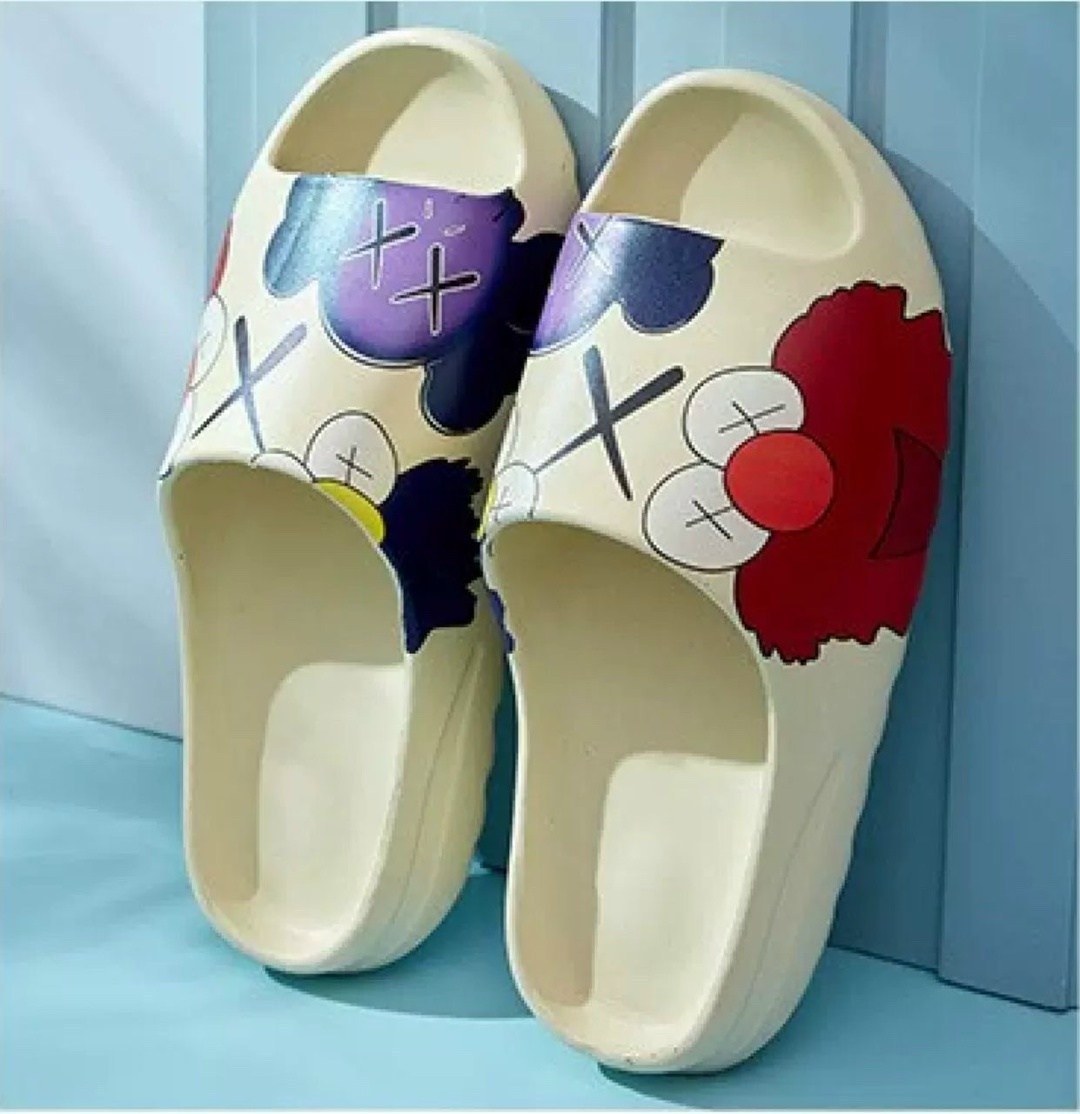 женские пляжные шлепанцы,шлепанцы женские,,тапки модные,пляжные шлепанцы