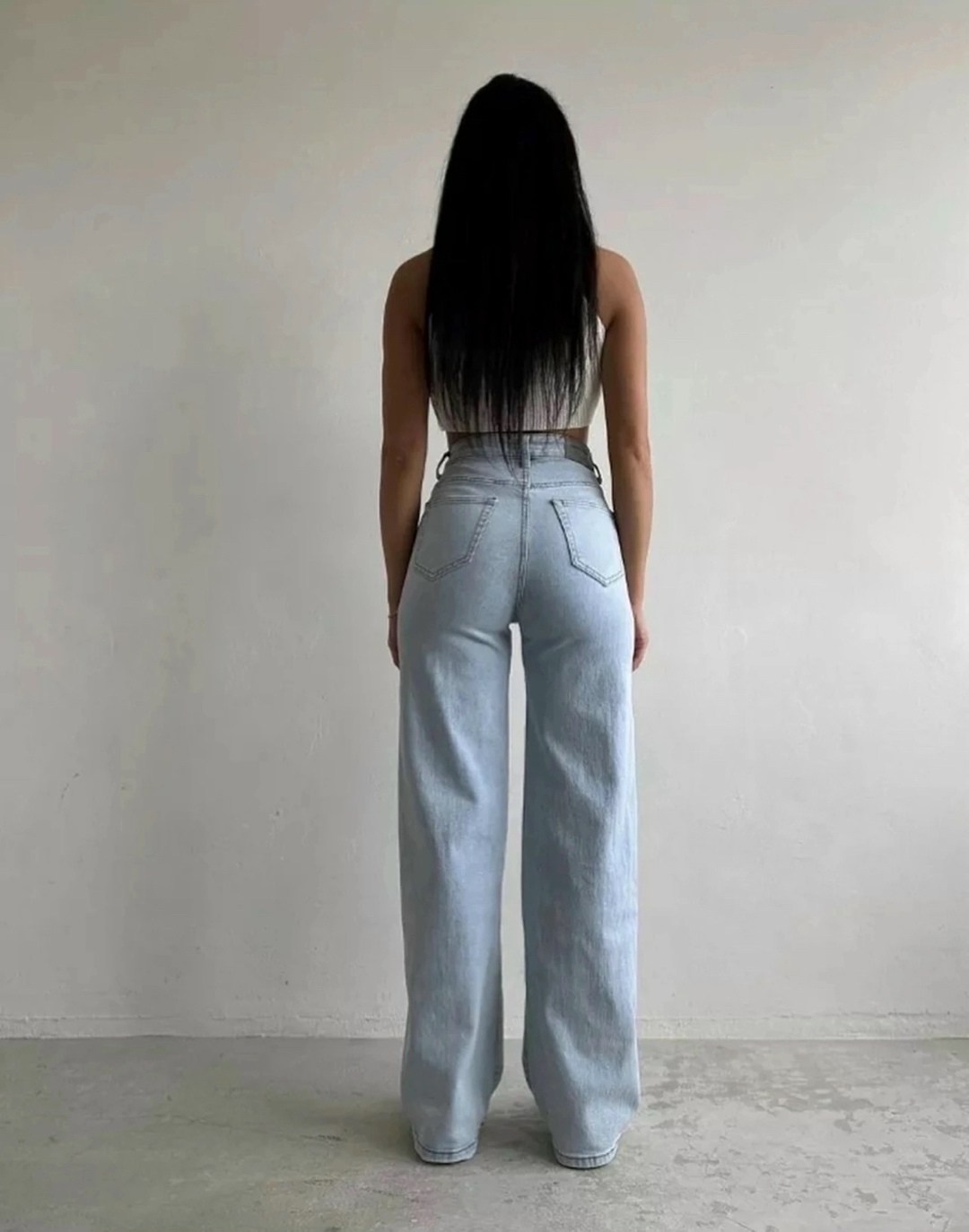 джинсы широкие,джинсы трубы прямые широкие клеш,светлые джинсы клеш,джинсы клеш трубы широкие с высокой посадкой,женские джинсы трубы с высокой посадкой