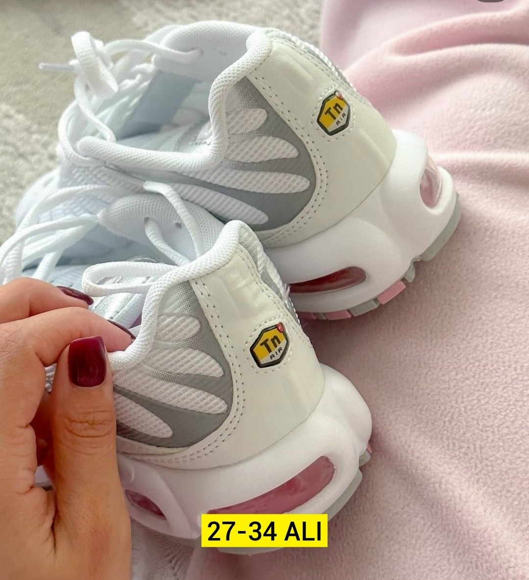 кроссовки спортивные air max tn plus nike,кроссовки летние спортивные nike air max tn plus,кроссовки спортивные air max plus nike,кроссовки женские air max tn plus nike,кроссовки air max tn plus для д