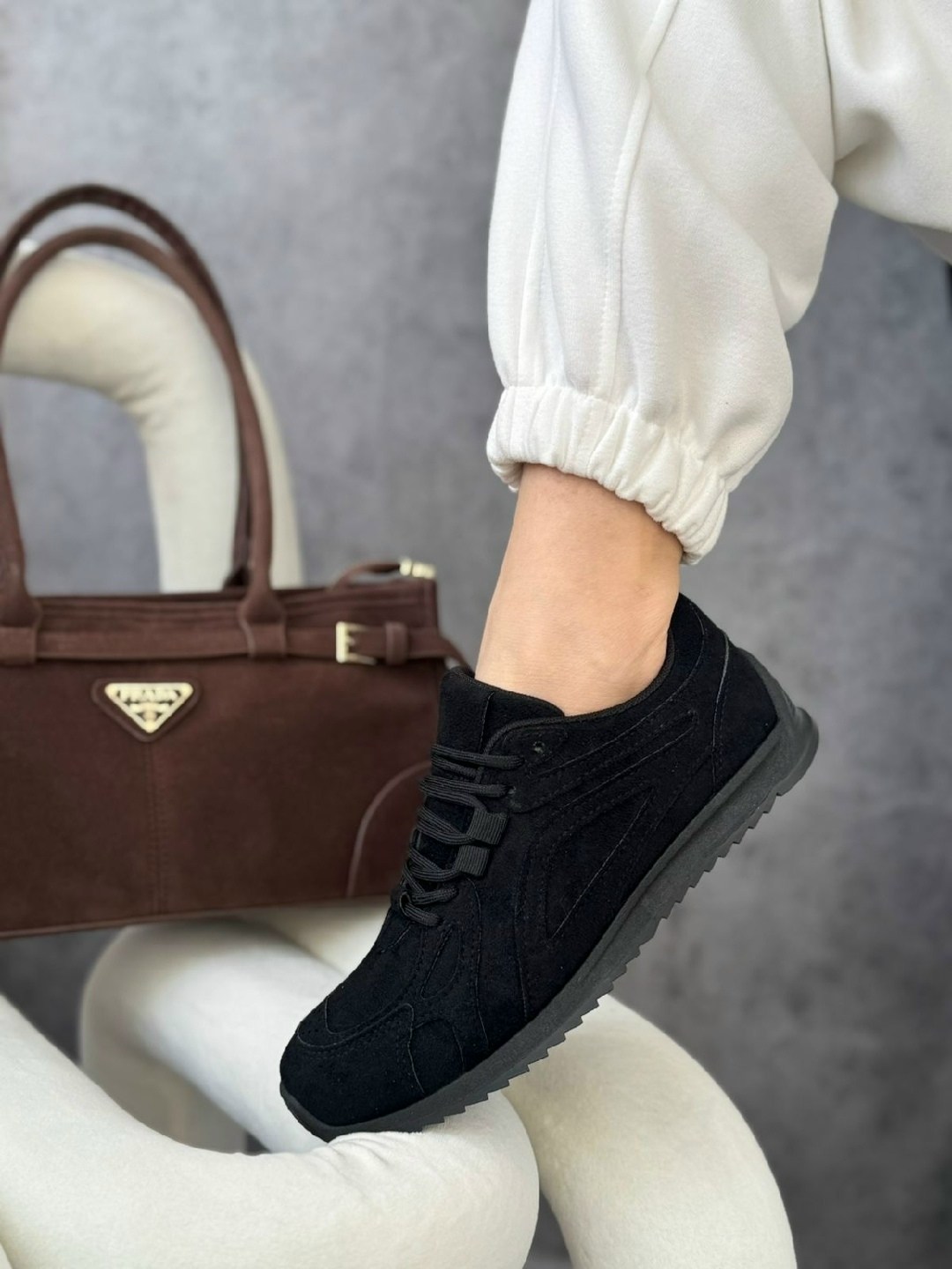 ,замшевые кроссовки,повседневные кроссовки,женские кроссовки,мужские коричневые замшевые кроссовки prada trail