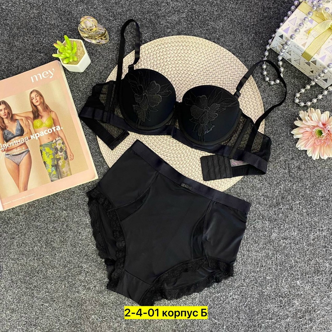 комплект нижнего белья,женский комплект нижнего белье,женская нижнее белье,белье,комплект белья женский