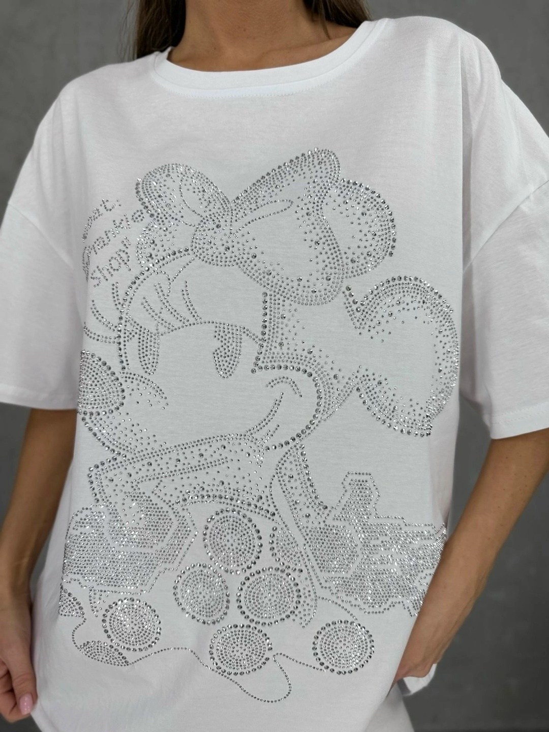 футболка женская модная,футболка женская,футболка со стильным принтом,футболка стильная