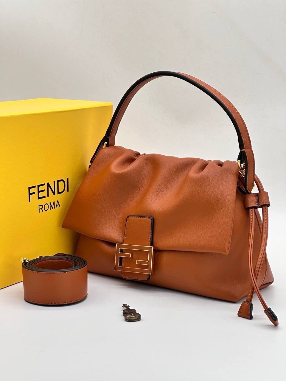 женская сумка fendi,сумка fendi,fendi сумка на плечо,фенди сумка,женская кожаная сумка fendi бежевая 27х10х8