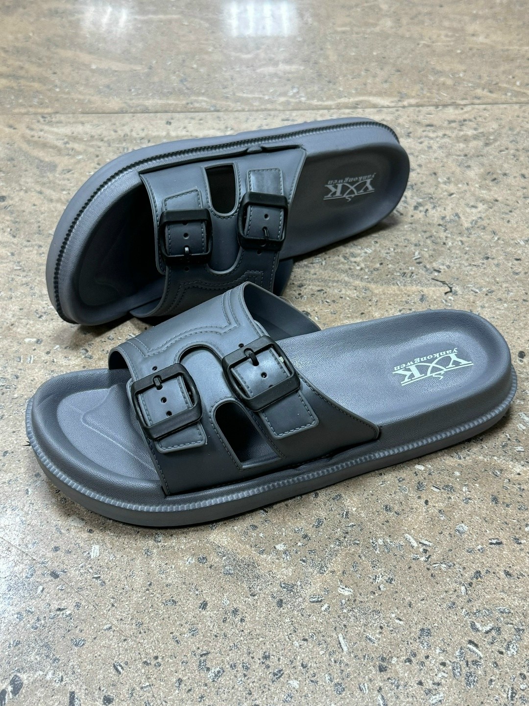 ,шлепанцы женские,шлепанцы резиновые белые,тапочки модные,пляжные сандалии