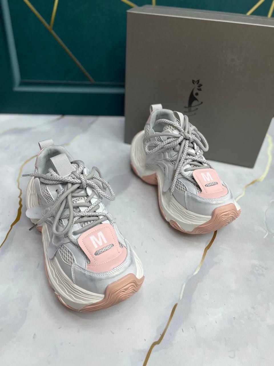 женские массивные кроссовки,женские кроссовки,модные кроссовки на платформе,модные кроссовки,кроссовки