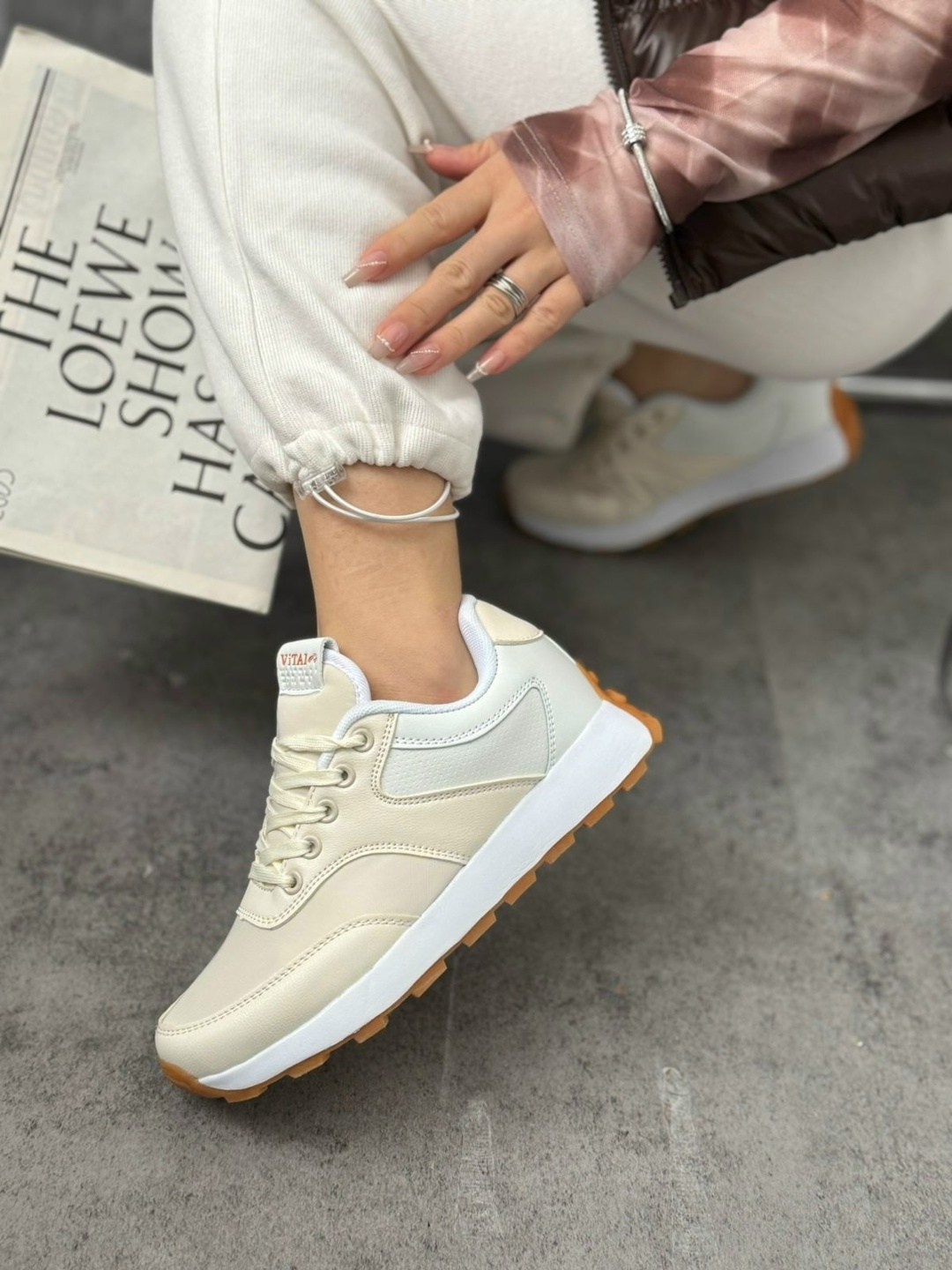 женские кроссовки,,кроссовки для женщин,модные кроссовки,кроссовка