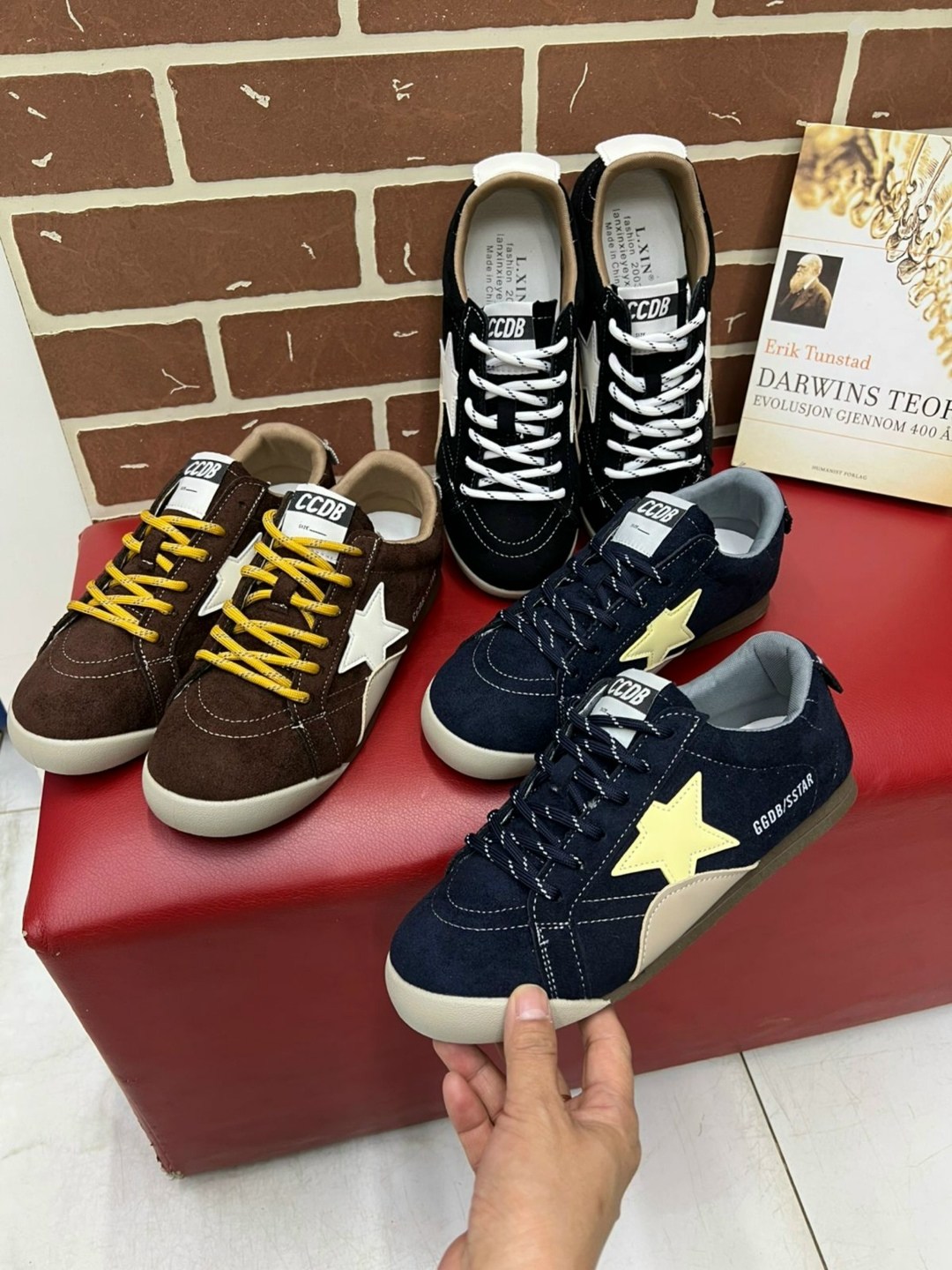 golden goose кроссовки super-star коричневый,коричневые кроссовки ball star golden goose anthracite silver,golden goose кеды super-star с эффектом потертости коричневый,мужские замшевые низкие кроссов