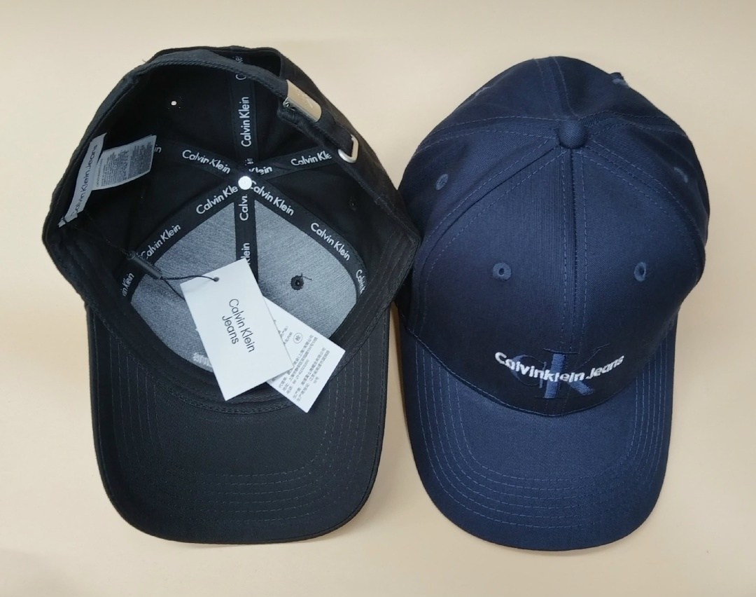 бейсболка calvin klein бейсболка,кепка кельвин кляйн белая,бейсболка calvin klein,кепка кельвин кляйн,стильные брендовые кепки