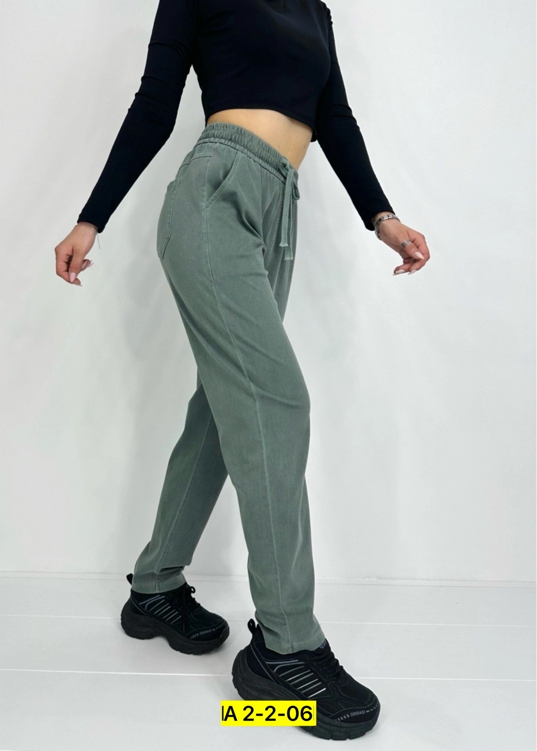 женские брюки,брюки широкие,брюки спортивные женские,брюки спортивные,штаны спортивные женские