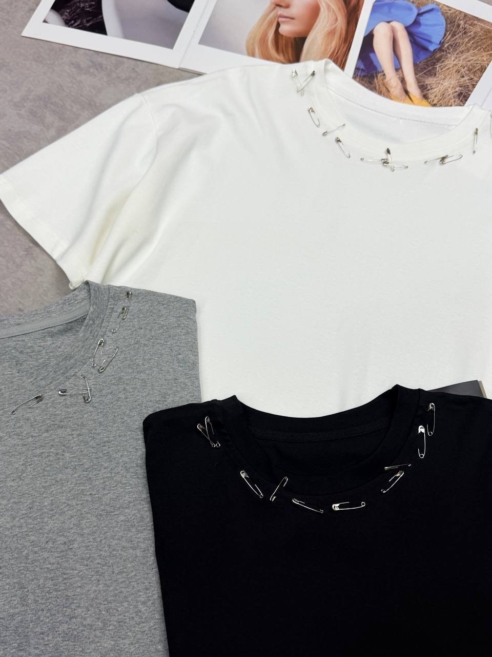 женская футболка,футболка со стразами,футболки модные,женская футболка со стразами,футболка с камушками