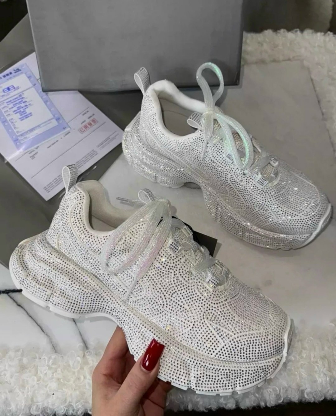 ,кроссовки натуральные,кроссовки в стразах,женские кроссовки,кроссовки натуральная замша