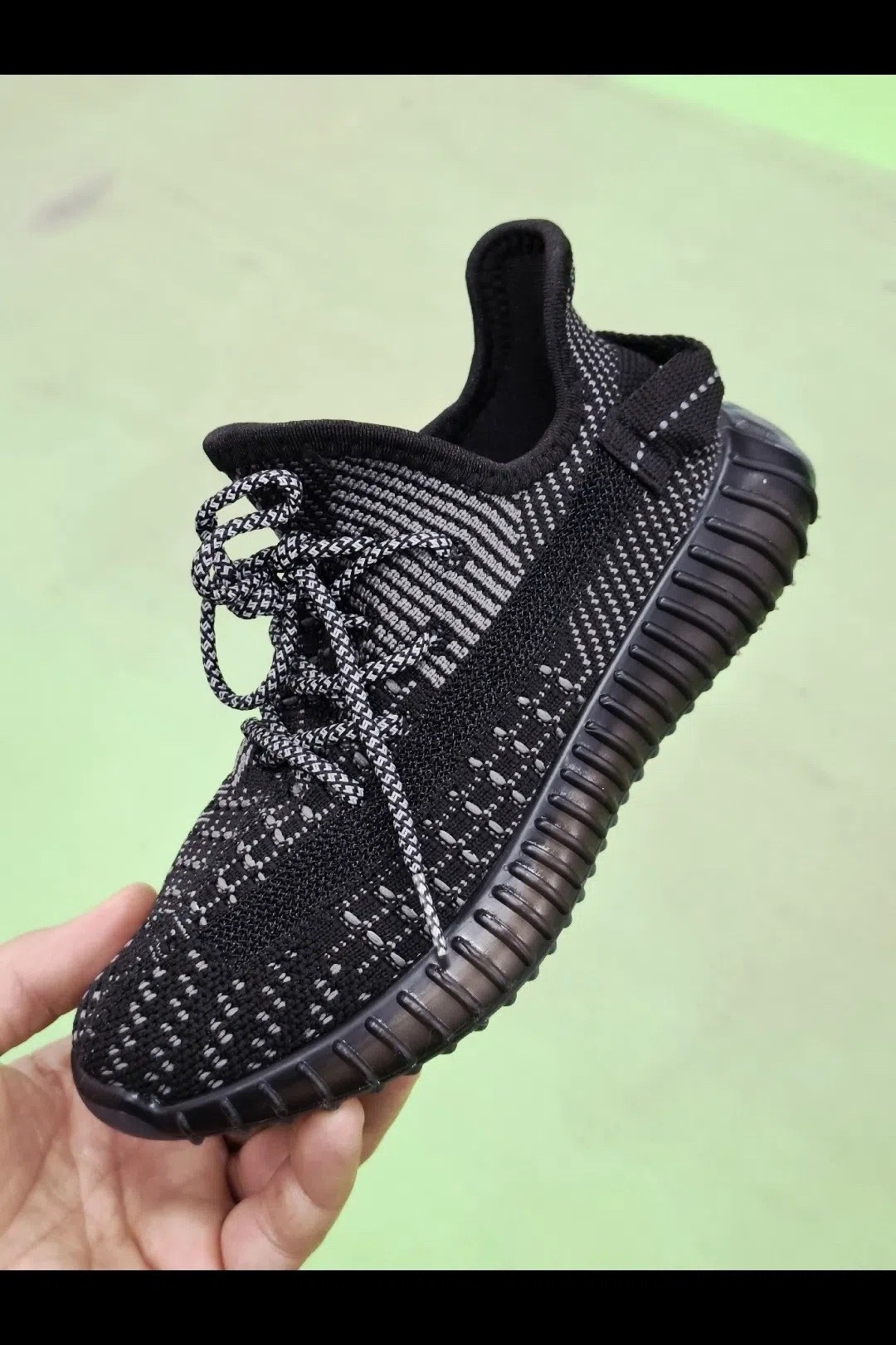 кроссовки,кроссовки изики,кроссовки изи,спортивная ,кроссовки женскиe