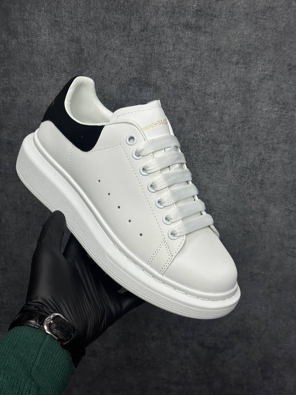 кроссовки alexander mcqueen,alexander mcqueen кеды,alexander mcqueen кроссовки женские,alexander mcqueen кроссовки мужские белые,