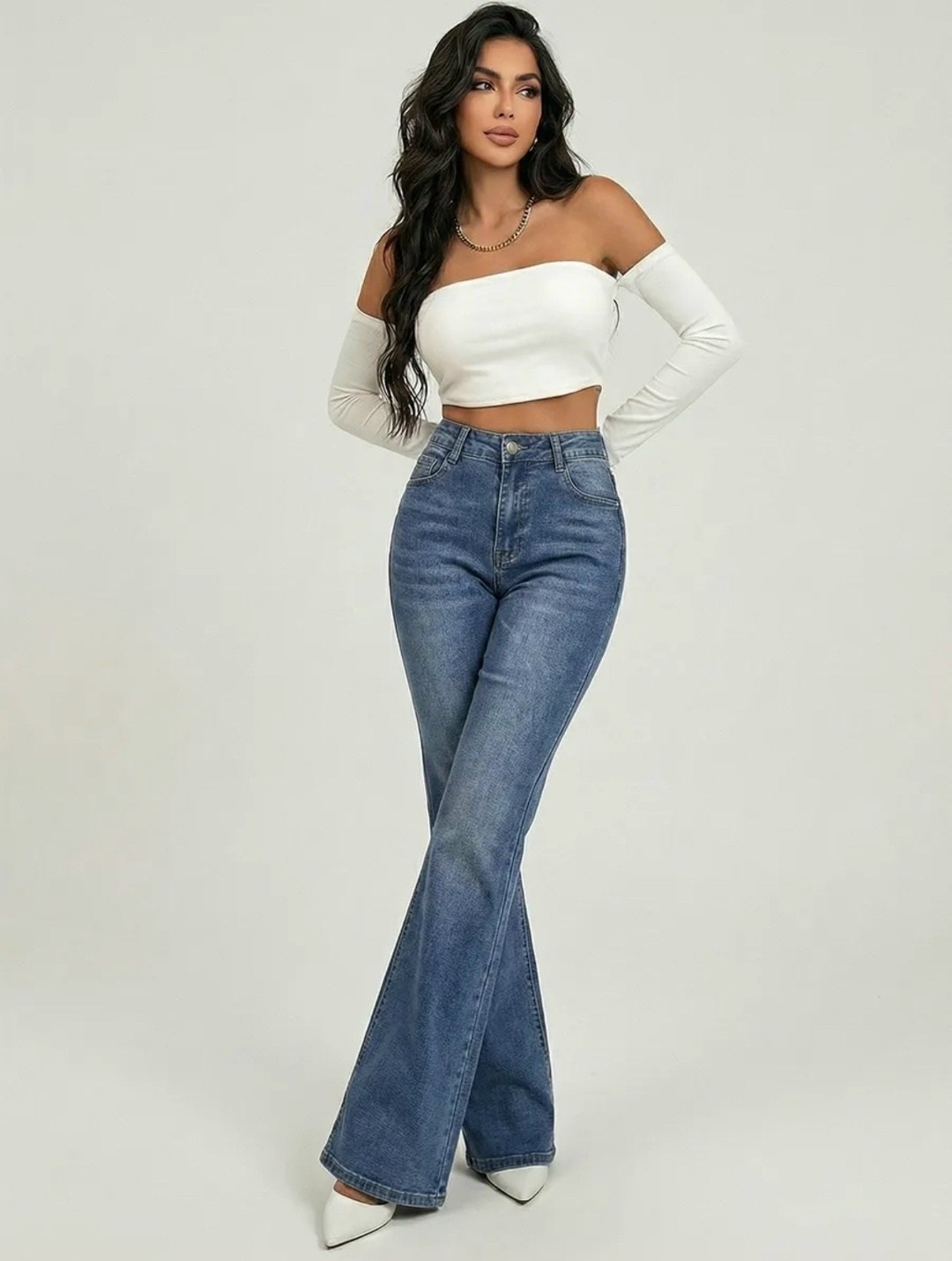 женские джинсы клеш,стильные джинсы,джинсы женские,расклешенные джинсы,голубые джинсы клеш