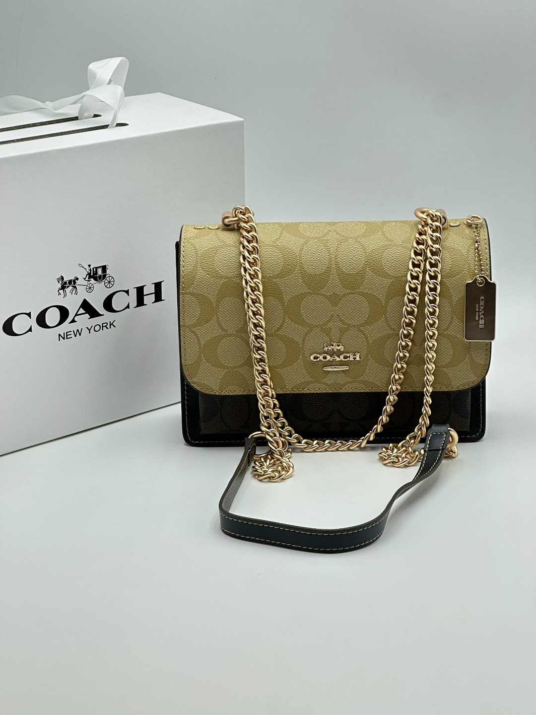 женская сумка coach,сумка coach,сумка coach через плечо,женская кожаная сумка через плечо coach klare,сумка