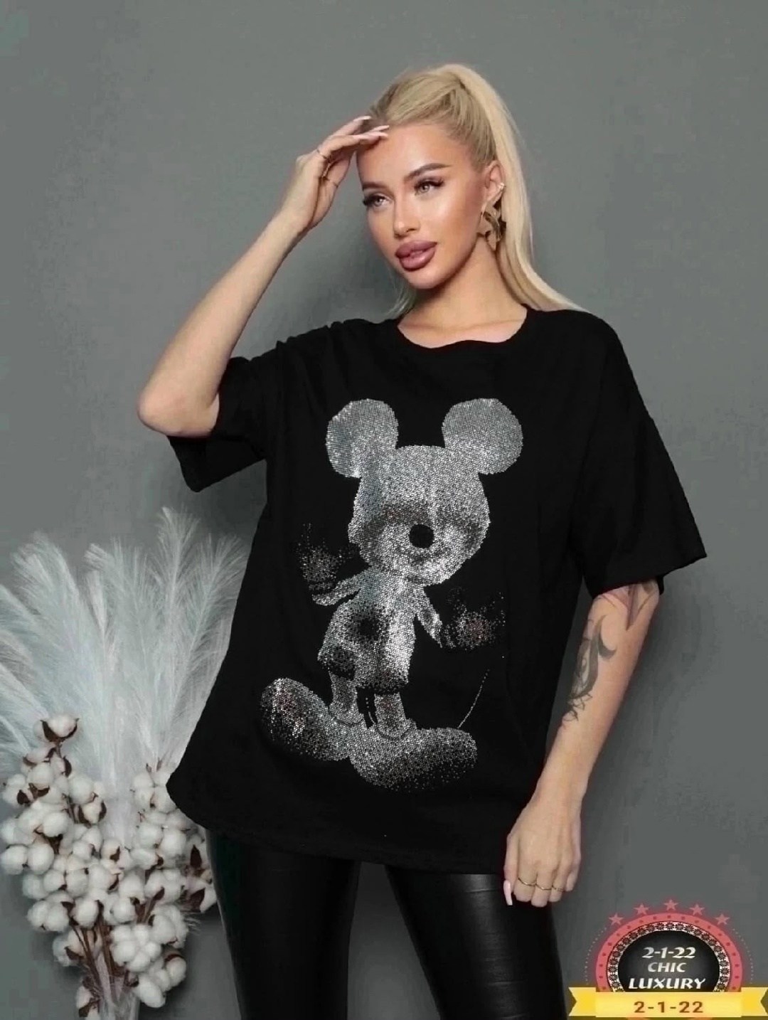 футболка базовая со стразами оверсайз,футболка оверсайз со стразам,футболка женская со стразами,футболки женская оверсайз,футболка oversize со стразами