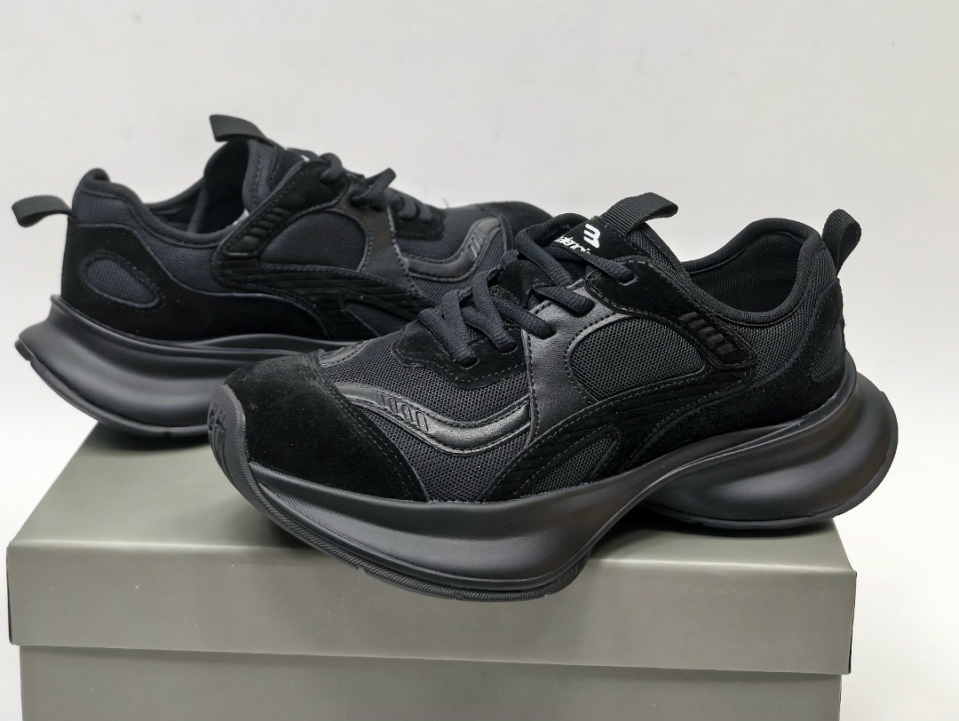 ,кроссовки женскиe,черные кроссовки,брендовые кроссовки,кроссы женские