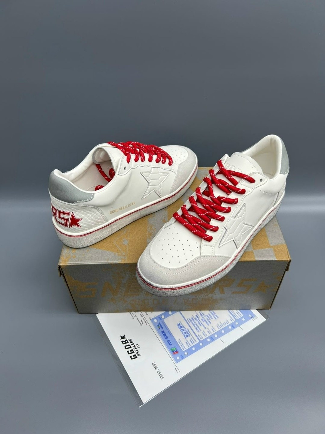 кроссовки,,модные кроссовки,стильные кроссовки,женские кроссовки