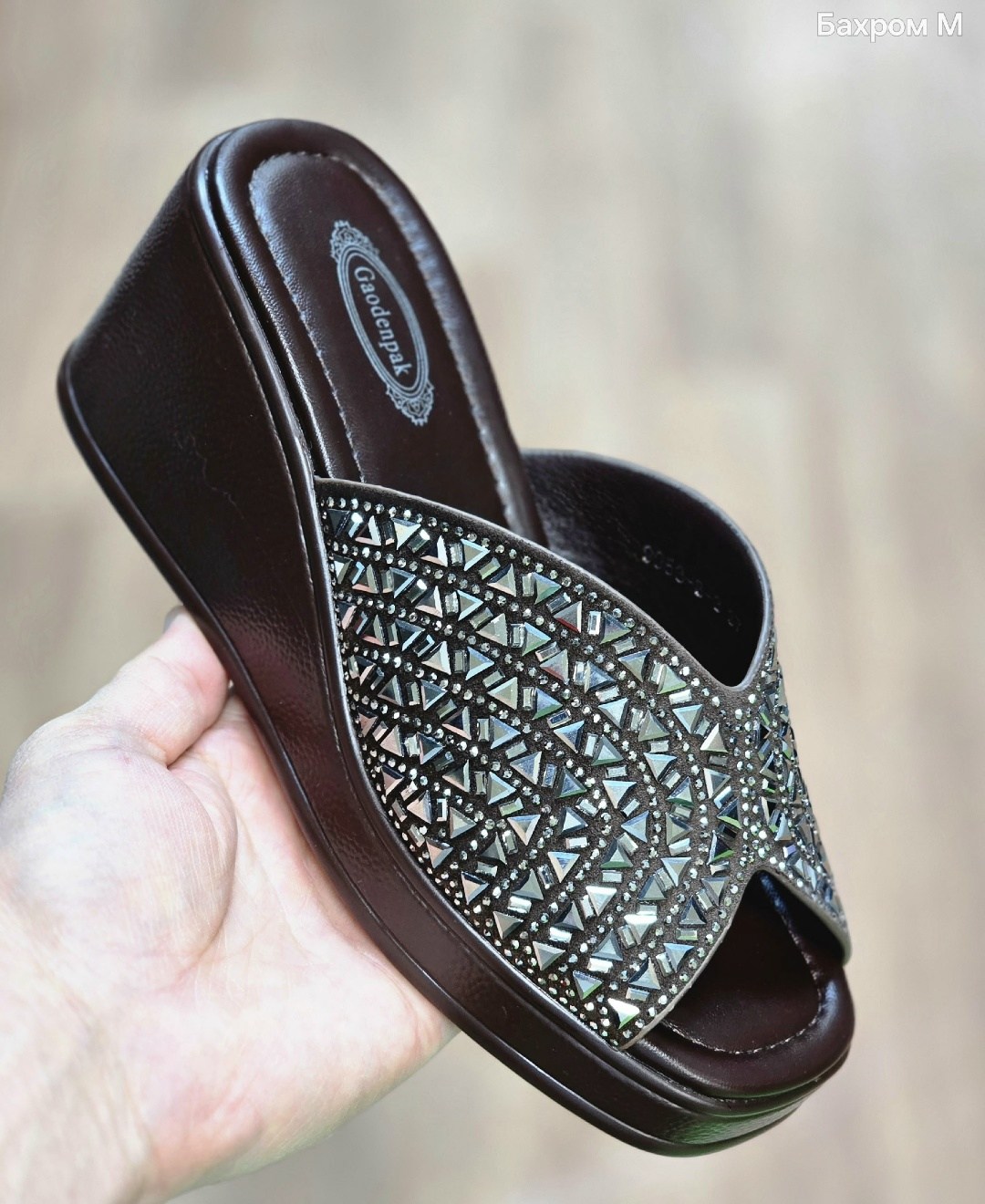 ,шлепанцы женские,шлепанцы со стразами,шлепки женские,шлепки на платформе