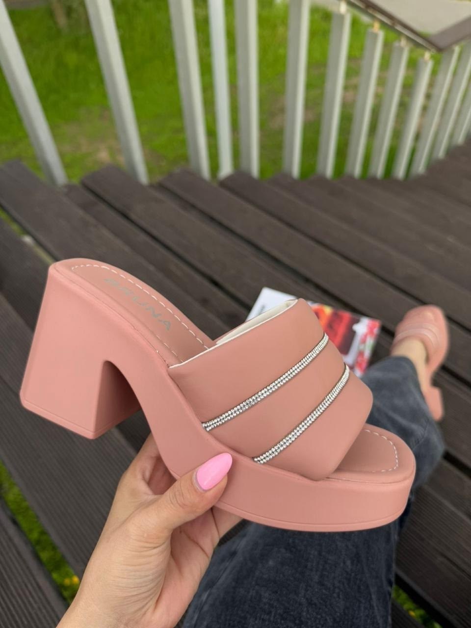 ,босоножки на платформе,женские шлепки,женские босоножки,женские шлепанцы