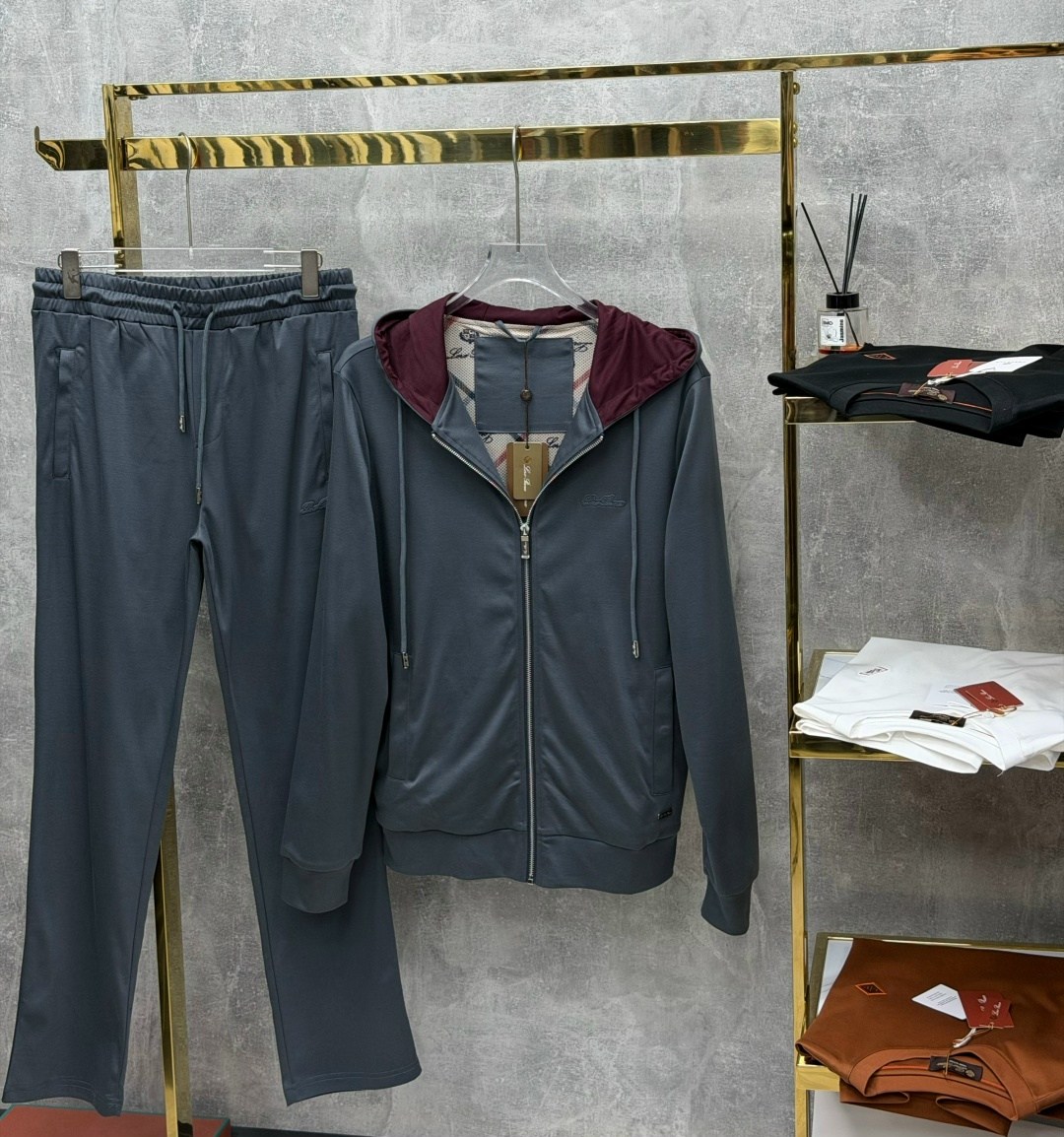 спортивный костюм brunello cucinelli,спортивный костюм loro piana,спортивный костюм мужской loro piana,костюм brunello cucinelli,костюм спортивный kiton