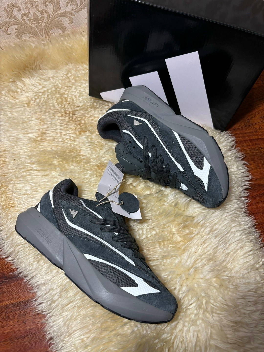 кроссовки adidas yeezy boost 700,adidas yeezy boost 700 v 2,adidas yeezy boost 700,adidas yeezy 700,кроссовки adidas yeezy boost