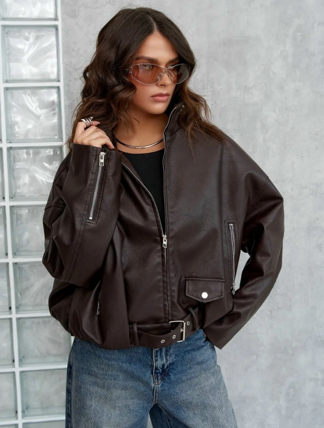 куртка бомбер,куртка кожаная,кожаный бомбер оверсайз,куртка оверсайз,женская куртка из искусственной кожи