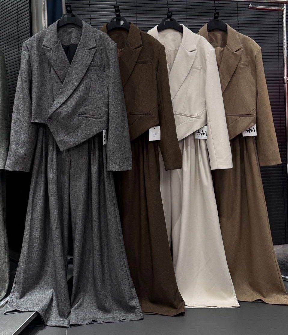 серый брючный костюм,брючный костюм,женский брючный костюм,костюм женский