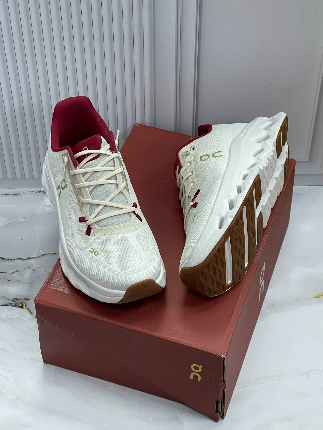 спортивная ,кроссовки on,повседневные кроссовки,кроссовки женскиe,оригинальные кроссовки