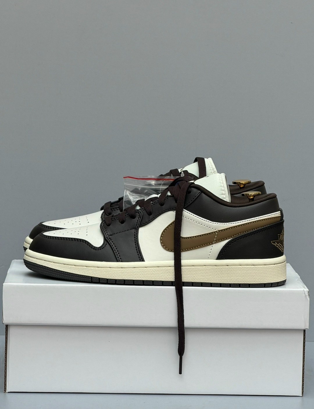 кроссовки air jordan wmns air jordan 1 low 'shadow brown' коричневый,air jordan 1 low shadow brown,nike air jordan 1 low,кроссовки nike air jordan 1 low,air jordan 1 low