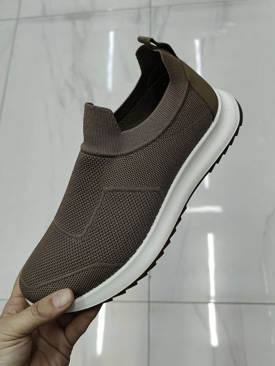 ,кроссовки женскиe,женские кроссовки удобные,спортивные текстильные кроссовки,кроссовки модные