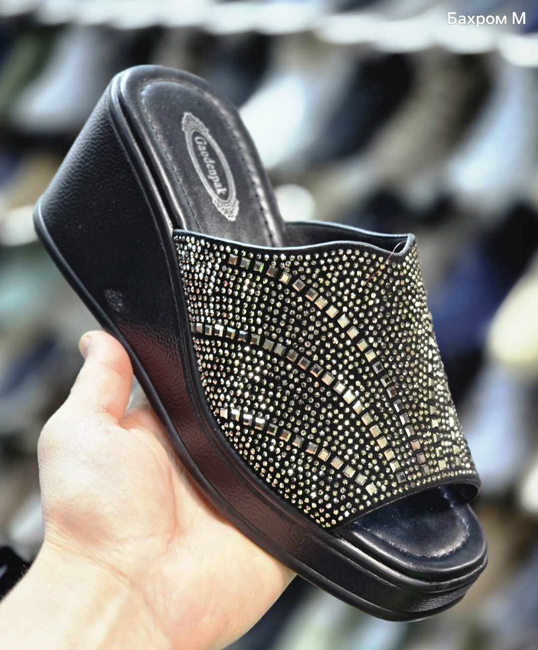 ,шлепанцы женские,женская ,шлепанцы со стразами,шлепки женские