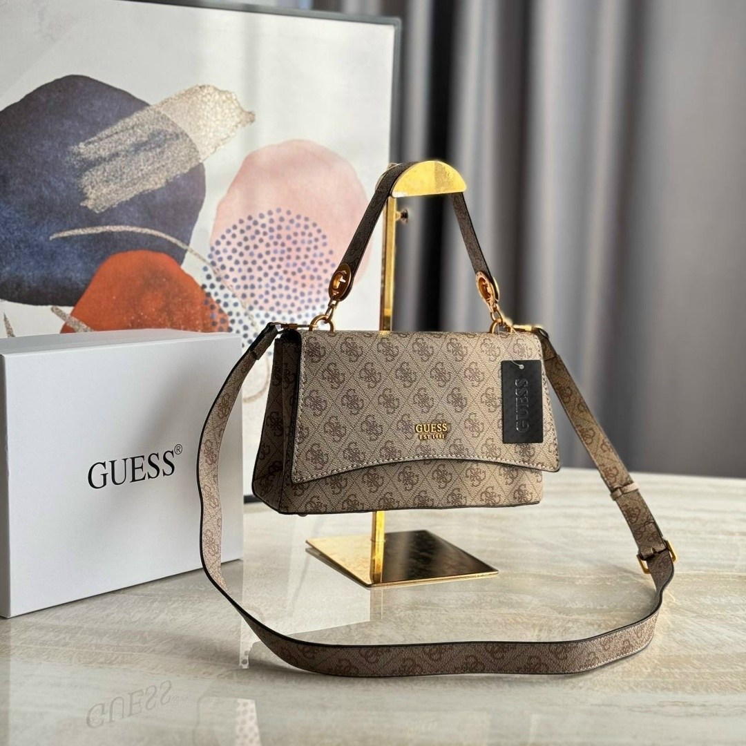 женская сумка guess,guess сумка на плечо,сумка guess,guess сумка конверт на плечо,сумка через плечо guess